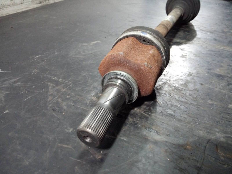 Recambio de transmision delantera izquierda para nissan nv 400 l2h2 3,5t doka comfort referencia OEM IAM 391012675R  P1-B6-34