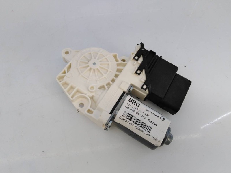 Recambio de motor elevalunas trasero derecho para volkswagen tiguan (5n2) t1 bluemotion referencia OEM IAM 5N0959704F C03387485 