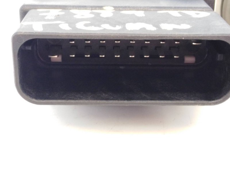 Recambio de motor elevalunas trasero derecho para volkswagen tiguan (5n2) t1 bluemotion referencia OEM IAM 5N0959704F C03387485 