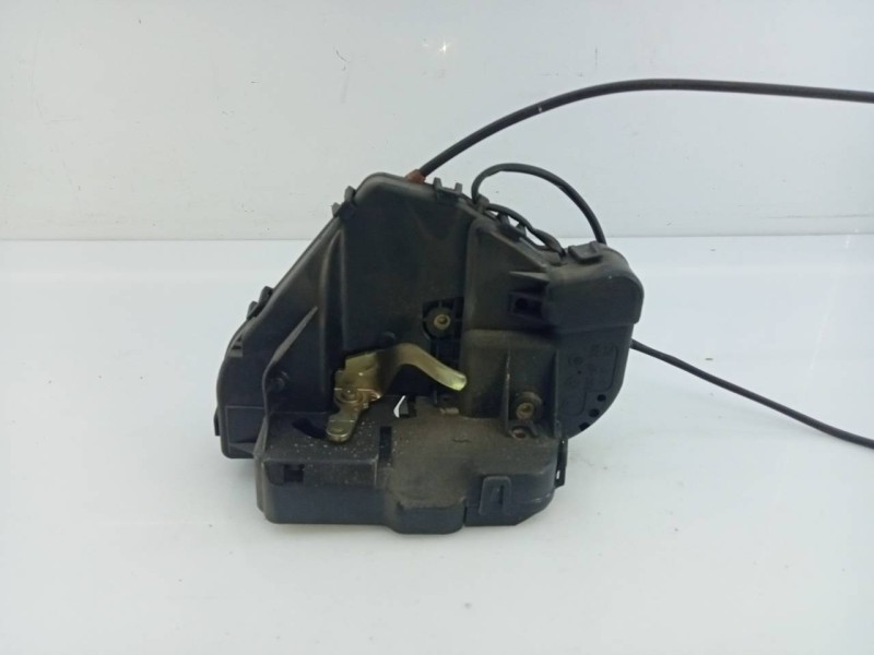 Recambio de cerradura puerta trasera derecha para mercedes-benz clase c (w203) berlina 220 cdi (la) (203.008) referencia OEM IAM