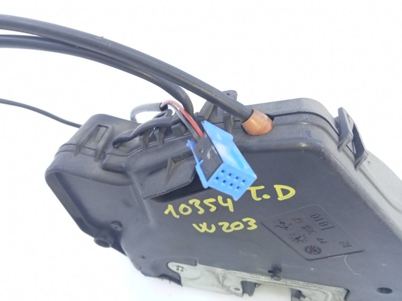 Recambio de cerradura puerta trasera derecha para mercedes-benz clase c (w203) berlina 220 cdi (la) (203.008) referencia OEM IAM