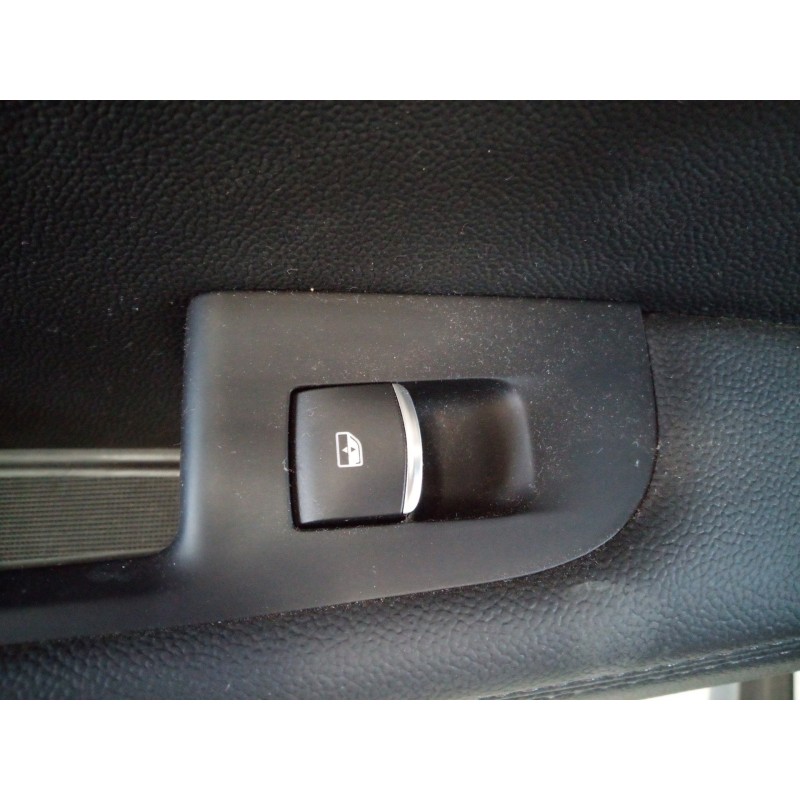 Recambio de mando elevalunas trasero izquierdo para alfa romeo stelvio (630) executive 2wd referencia OEM IAM   
