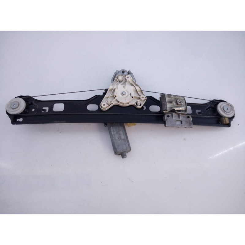 Recambio de elevalunas trasero derecho para mercedes-benz clase c (w203) berlina 220 cdi (la) (203.008) referencia OEM IAM A2038