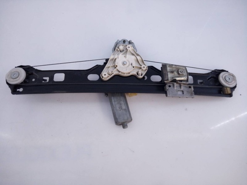 Recambio de elevalunas trasero derecho para mercedes-benz clase c (w203) berlina 220 cdi (la) (203.008) referencia OEM IAM A2038