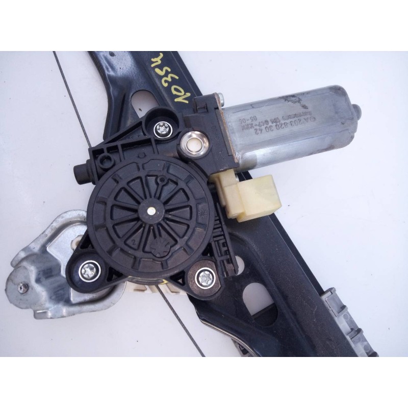 Recambio de elevalunas trasero derecho para mercedes-benz clase c (w203) berlina 220 cdi (la) (203.008) referencia OEM IAM A2038