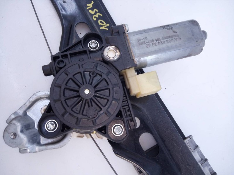 Recambio de elevalunas trasero derecho para mercedes-benz clase c (w203) berlina 220 cdi (la) (203.008) referencia OEM IAM A2038