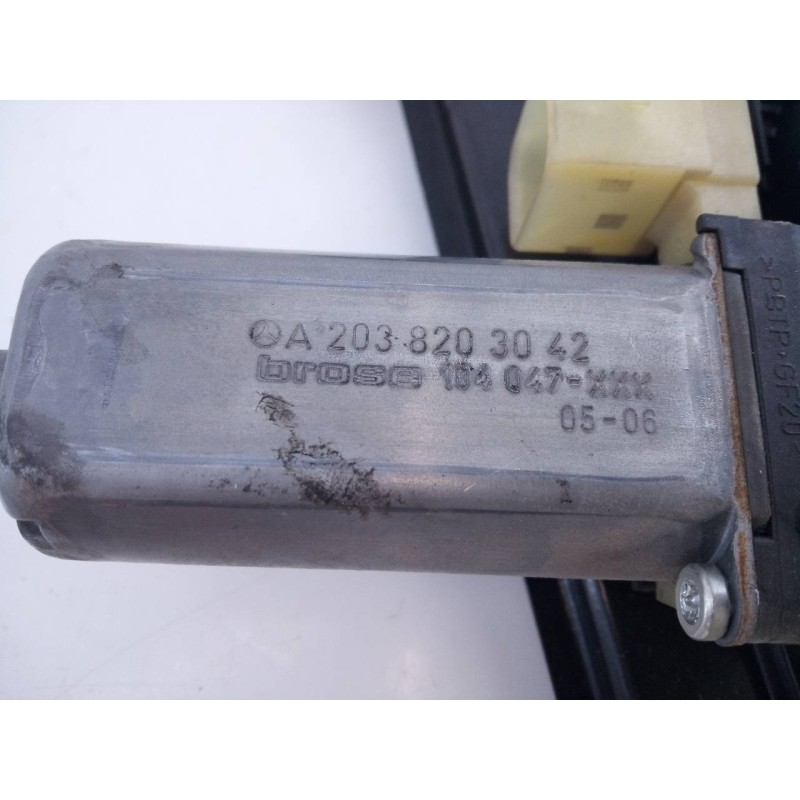 Recambio de elevalunas trasero derecho para mercedes-benz clase c (w203) berlina 220 cdi (la) (203.008) referencia OEM IAM A2038