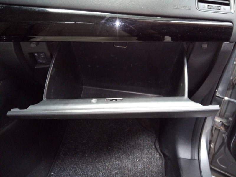 Recambio de guantera para mazda cx-5 style 4wd referencia OEM IAM   