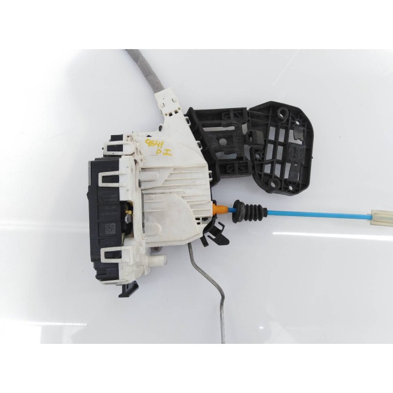 Recambio de cerradura puerta delantera izquierda para mercedes-benz clase cla (w117) cla 220 cdi (117.303) referencia OEM IAM A1