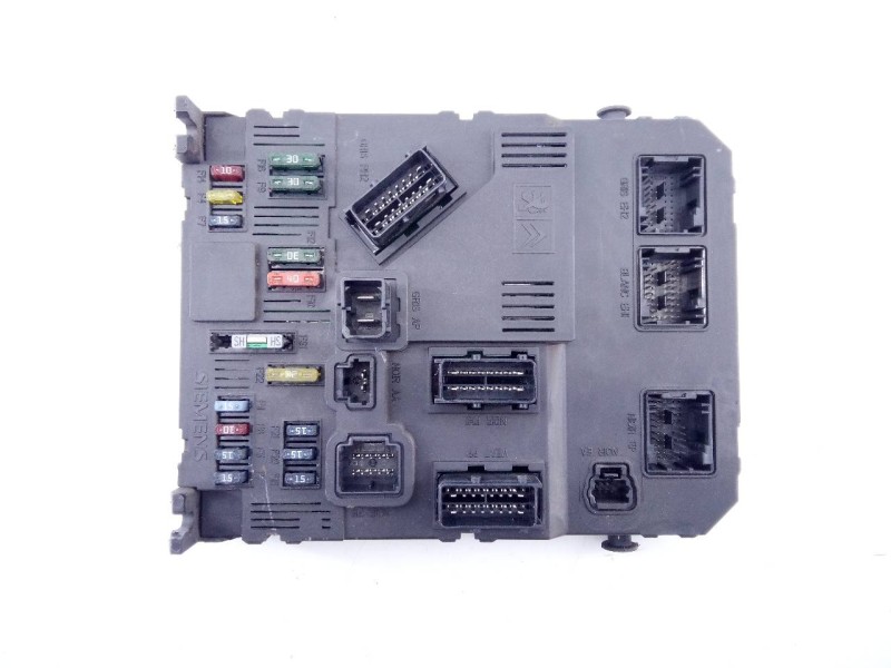 Recambio de caja reles / fusibles para peugeot 206 berlina 1.4 hdi referencia OEM IAM 9652474780  E3-B2-26-4