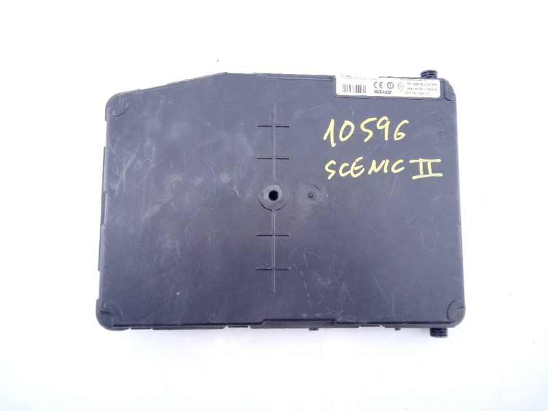 Recambio de caja reles / fusibles para renault scenic ii authentique referencia OEM IAM 8200351182  E2-A1-38-8
