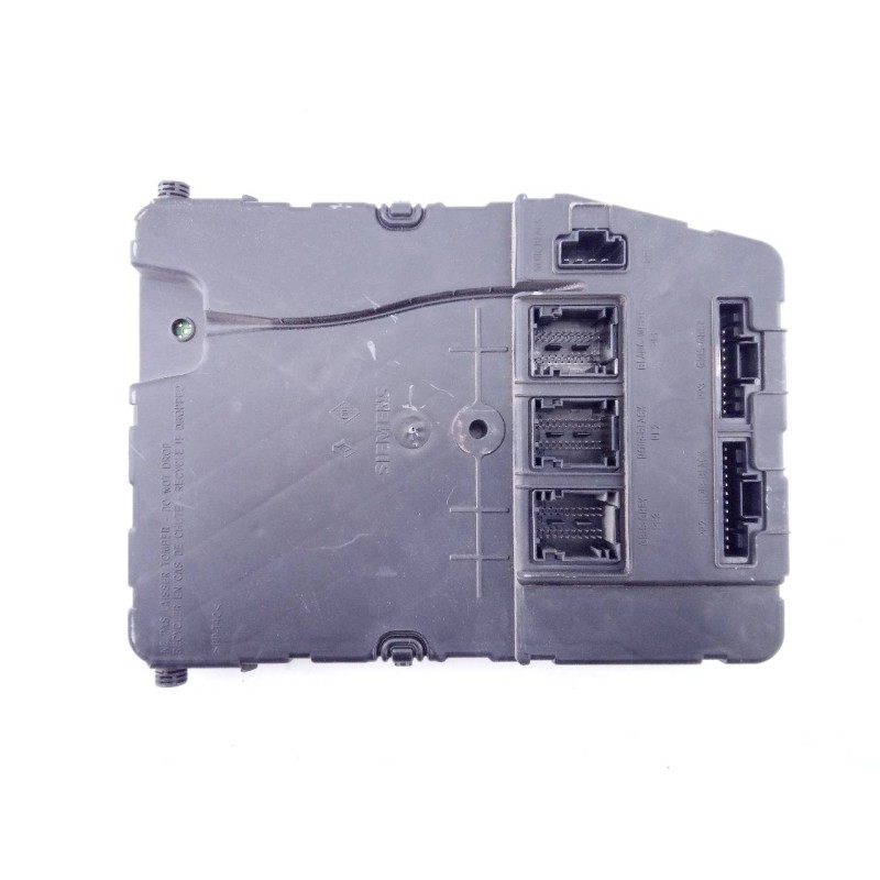 Recambio de caja reles / fusibles para renault scenic ii authentique referencia OEM IAM 8200351182  E2-A1-38-8