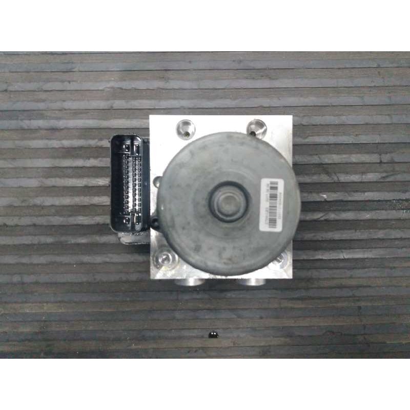 Recambio de abs para kia sorento concept 2wd referencia OEM IAM 589102P970 H26GAB1B1020520 P3-A8-18-3