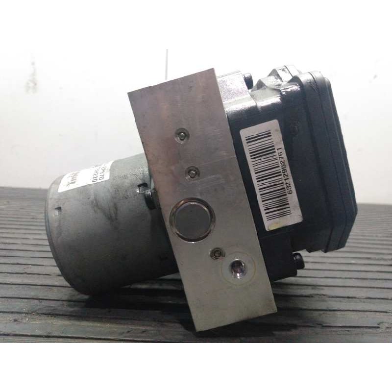 Recambio de abs para kia sorento concept 2wd referencia OEM IAM 589102P970 H26GAB1B1020520 P3-A8-18-3