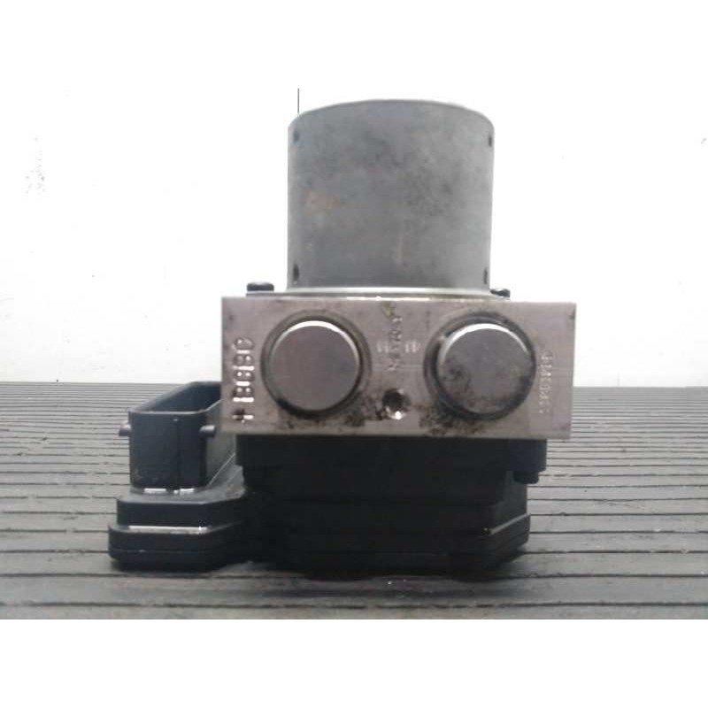 Recambio de abs para kia sorento concept 2wd referencia OEM IAM 589102P970 H26GAB1B1020520 P3-A8-18-3