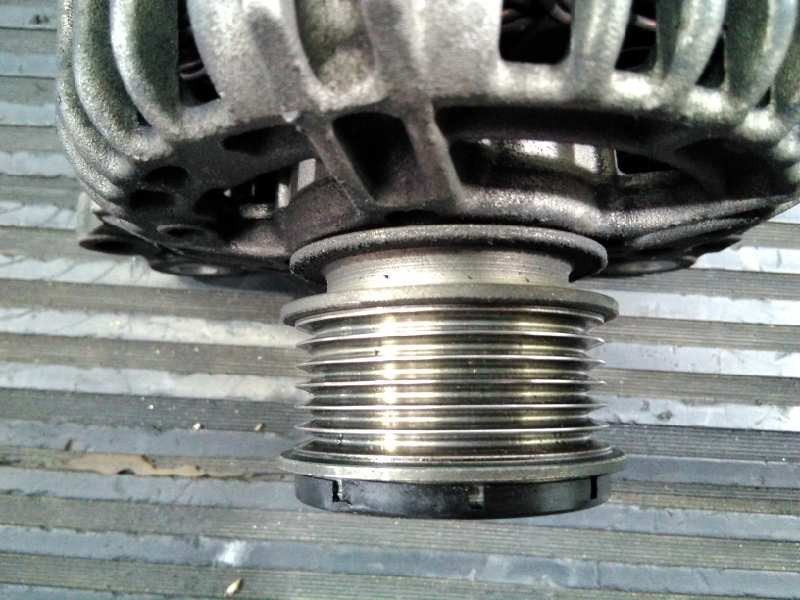 Recambio de alternador para volkswagen crafter caja cerrada caja cerrada 35 referencia OEM IAM 06F903023D  P3-A4-14-3