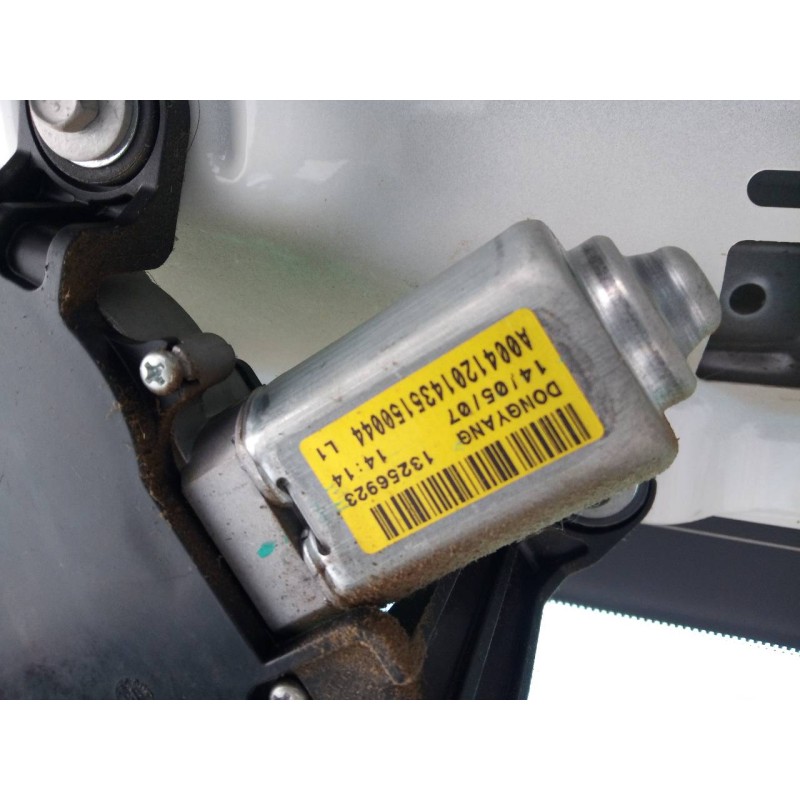 Recambio de motor limpia trasero para opel zafira tourer expression referencia OEM IAM 13256923  