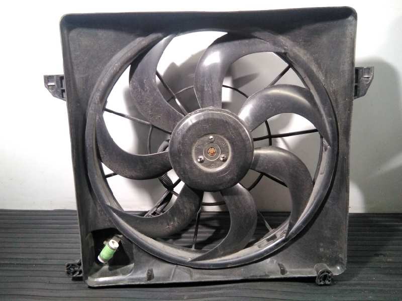 Recambio de electroventilador para kia sorento concept 2wd referencia OEM IAM 253802P  P2-A7-14