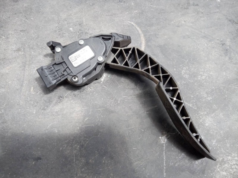 Recambio de pedal acelerador para opel zafira tourer expression referencia OEM IAM 13253781 6PV00976511 
