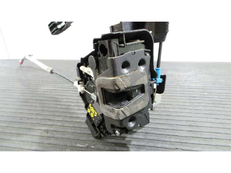 Recambio de cerradura puerta delantera derecha para ford mondeo ber. (ca2) ghia referencia OEM IAM 8M2AR21812AA  E2-B3-50-2