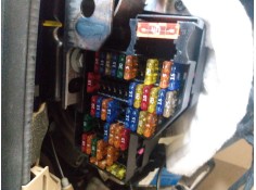 CAJA RELES / FUSIBLES 