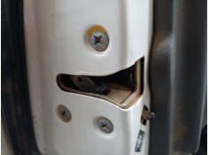 CERRADURA PUERTA TRASERA IZQUIERDA 