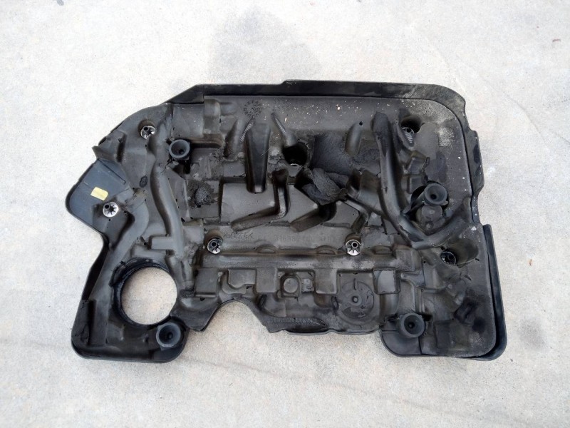 Recambio de tapa motor para opel zafira tourer expression referencia OEM IAM   