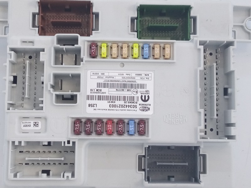 Recambio de caja reles / fusibles para alfa romeo stelvio (630) executive 4wd referencia OEM IAM 503442021003 00505597920 E2-B2-