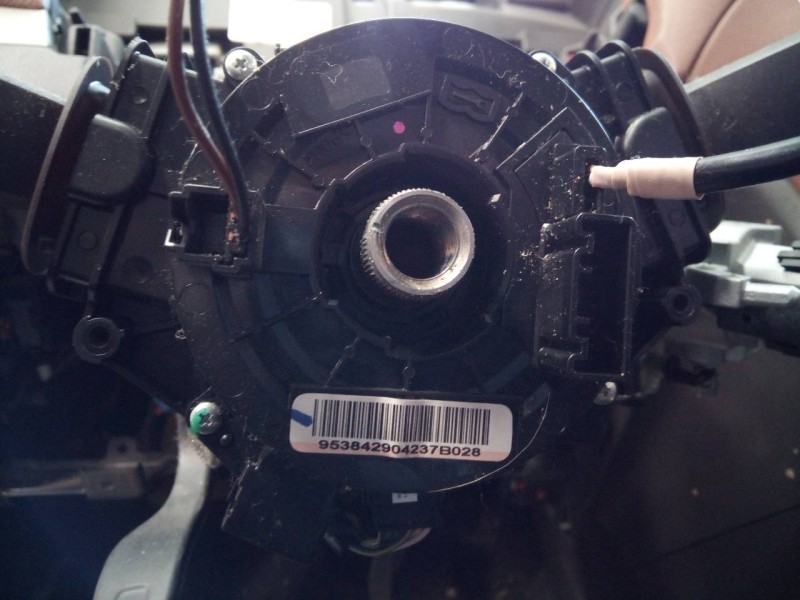 Recambio de anillo airbag para opel mokka excellence referencia OEM IAM 13589257  