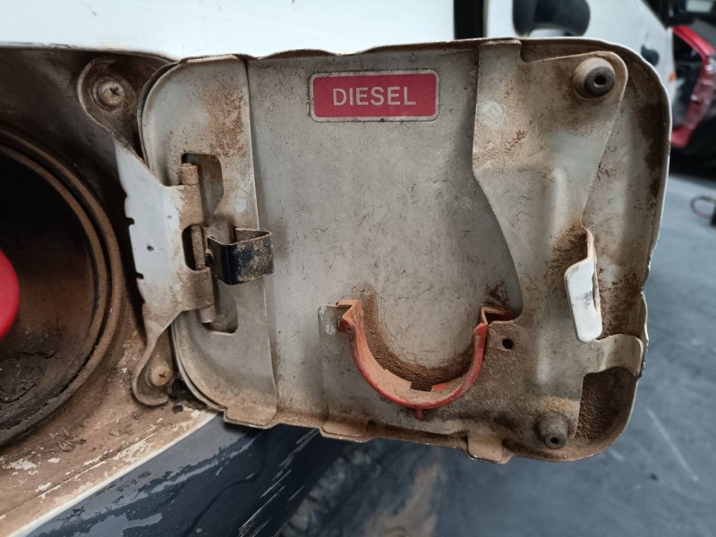 Recambio de tapa exterior combustible para nissan terrano/terrano.ii (r20) s (5-ptas.) referencia OEM IAM   