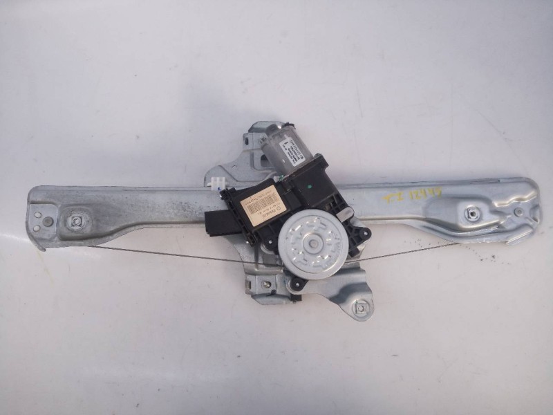 Recambio de elevalunas trasero izquierdo para opel mokka excellence referencia OEM IAM 98820 001100467084 E2-B6-55-1