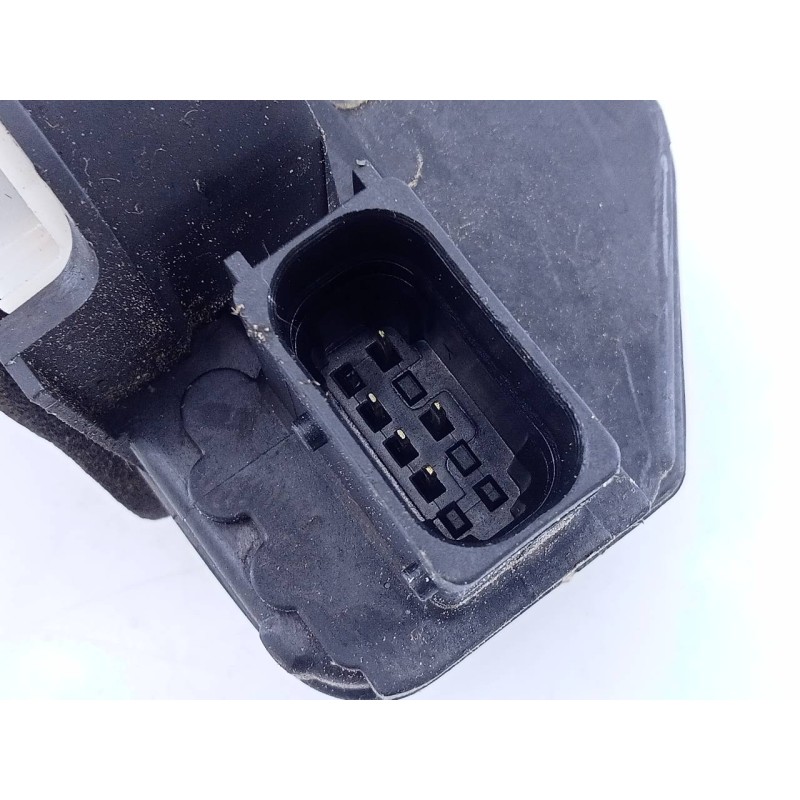 Recambio de cerradura puerta delantera derecha para opel insignia berlina selective referencia OEM IAM 3023880  E2-B6-5-1