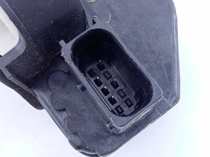 Recambio de cerradura puerta delantera derecha para opel insignia berlina selective referencia OEM IAM 3023880  E2-B6-5-1