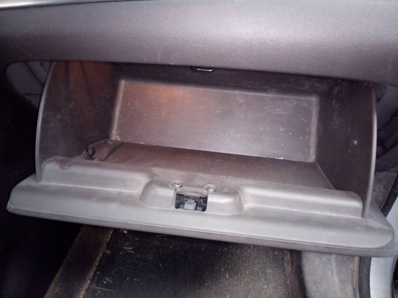 Recambio de guantera para opel mokka excellence referencia OEM IAM   