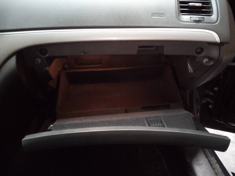 Recambio de guantera para opel insignia berlina selective referencia OEM IAM   