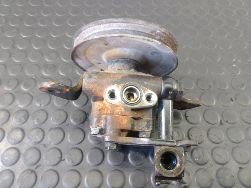 Recambio de bomba direccion para nissan terrano/terrano.ii (r20) 2.7 turbodiesel referencia OEM IAM 491107F700  P3-B4-5-3