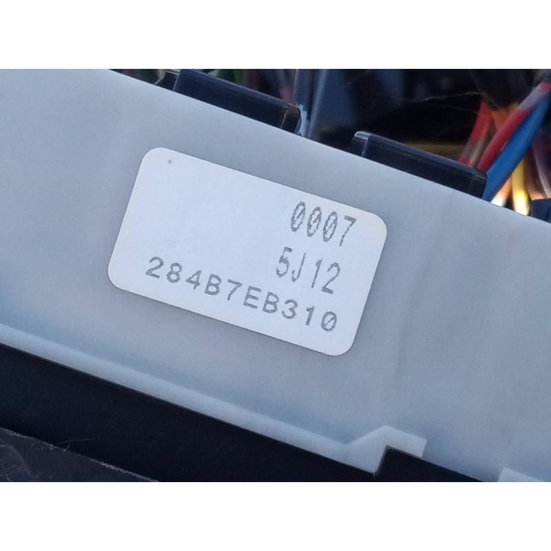 Recambio de caja reles / fusibles para nissan navara pick-up (d40m) doble cab le 4x4 referencia OEM IAM 284B7EB310  