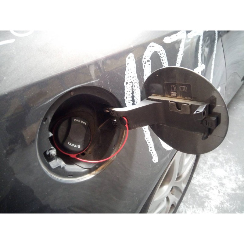 Recambio de tapa exterior combustible para opel insignia berlina selective referencia OEM IAM   