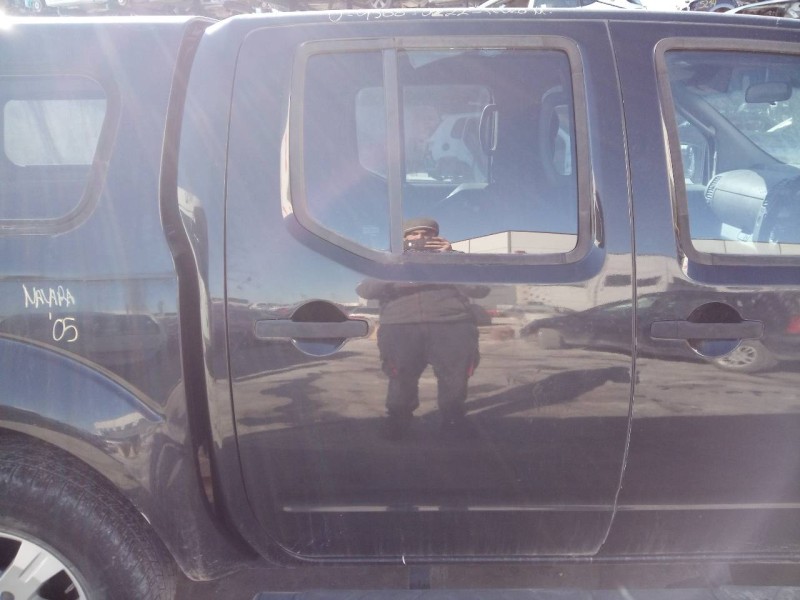 Recambio de puerta trasera derecha para nissan navara pick-up (d40m) doble cab le 4x4 referencia OEM IAM   