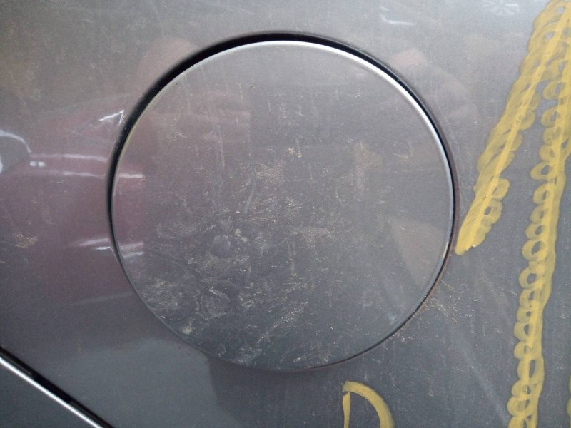 Recambio de tapa exterior combustible para opel insignia berlina cosmo referencia OEM IAM   