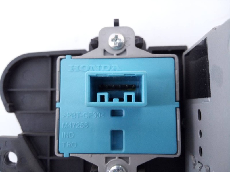 Recambio de pantalla multifuncion para honda cr-v executive 4x4 referencia OEM IAM 17119536 10R045677 E3-B5-14-2