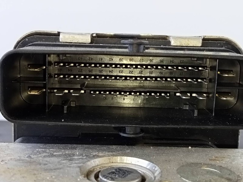 Recambio de abs para volkswagen t-roc sport referencia OEM IAM 5Q0614517EE  P3-B8-28-4