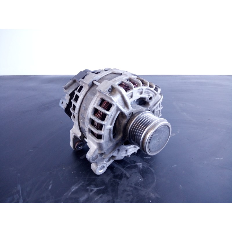 Recambio de alternador para volkswagen t-roc sport referencia OEM IAM 04L903024T  P3-A4-23-1