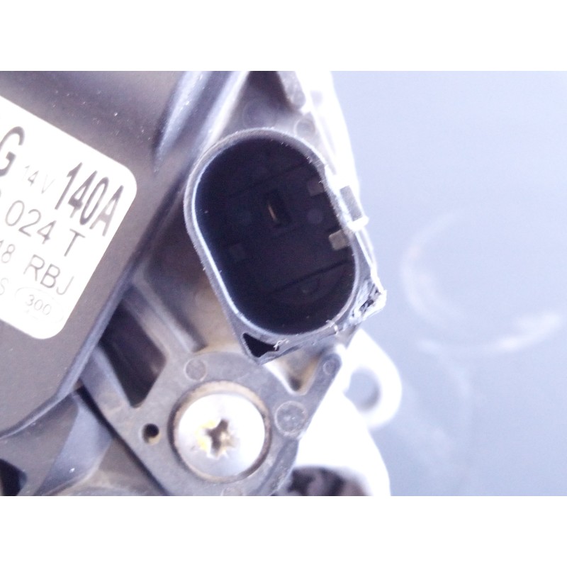 Recambio de alternador para volkswagen t-roc sport referencia OEM IAM 04L903024T  P3-A4-23-1