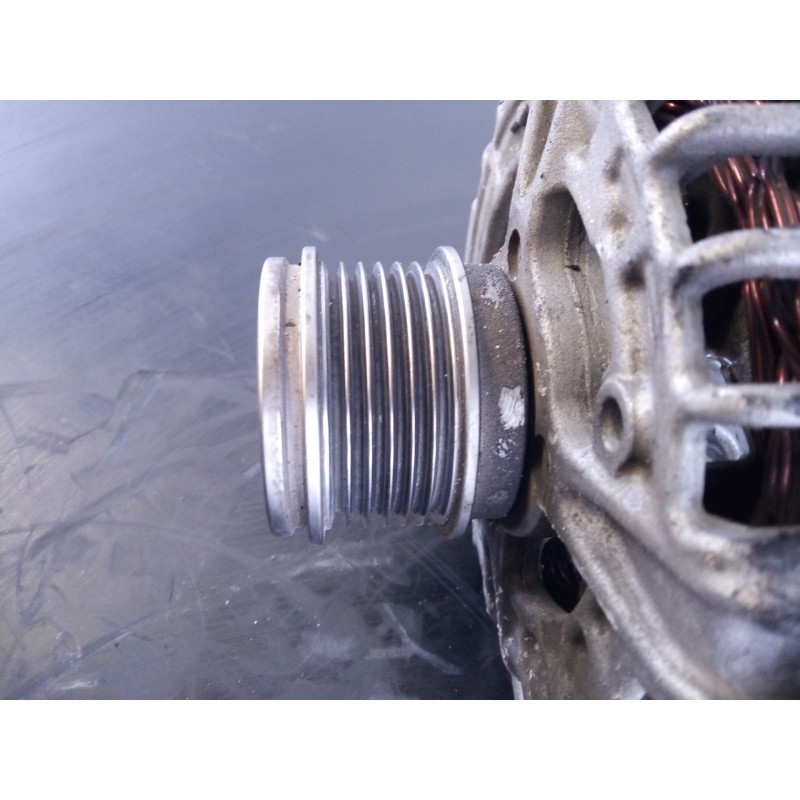 Recambio de alternador para volkswagen t-roc sport referencia OEM IAM 04L903024T  P3-A4-23-1