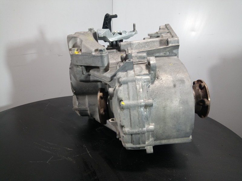 Recambio de caja cambios para volkswagen t-roc sport referencia OEM IAM TGV  M1-A1-32