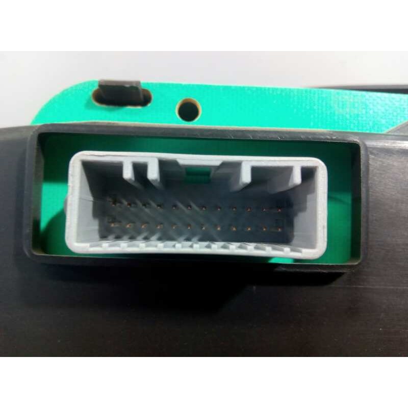 Recambio de cuadro instrumentos para dacia sandero laureate referencia OEM IAM P248104802R 1836019 E1-A1-19-3