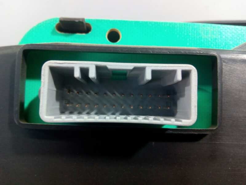 Recambio de cuadro instrumentos para dacia sandero laureate referencia OEM IAM P248104802R 1836019 E1-A1-19-3