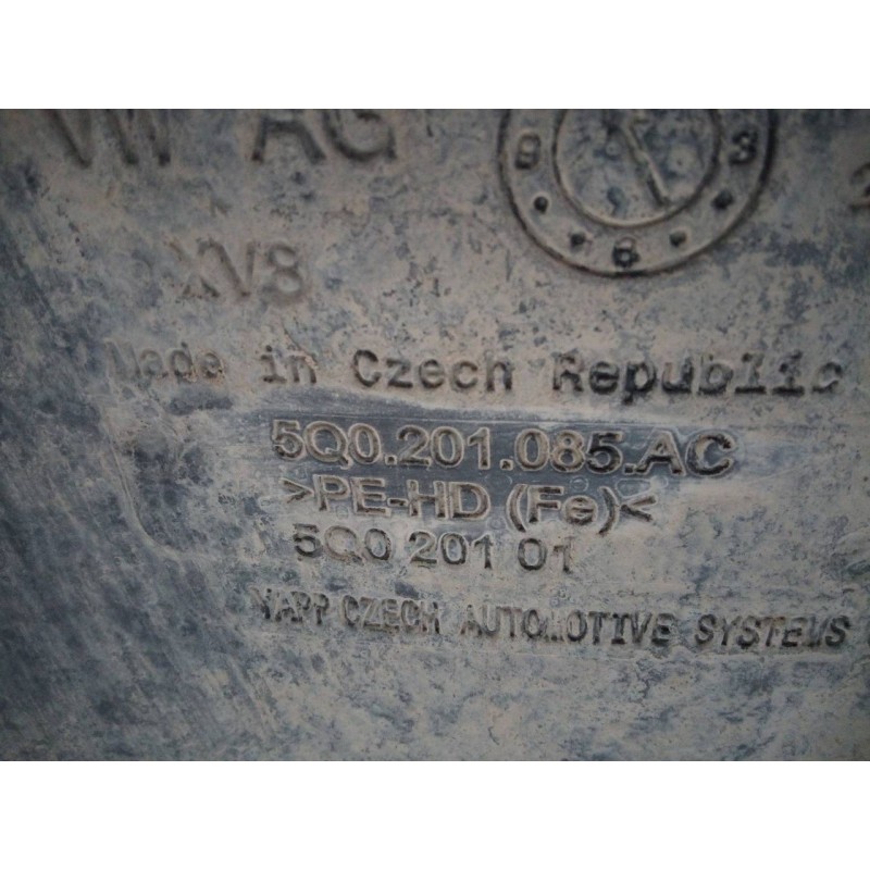 Recambio de deposito combustible para volkswagen t-roc sport referencia OEM IAM 5Q0201085AC  