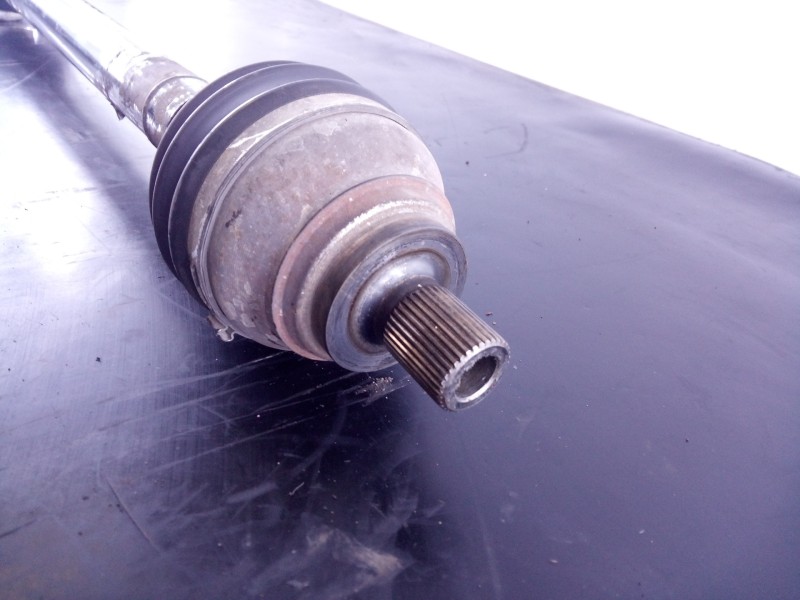 Recambio de transmision delantera derecha para volkswagen t-roc sport referencia OEM IAM   P1-A6-22